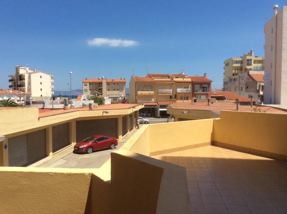 Mar Blau L'Escala Apartment Bilik gambar
